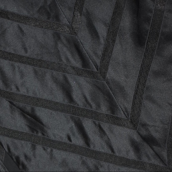 Black lace chevron pattern dress. With Chloe slip - Picture 3 of 8